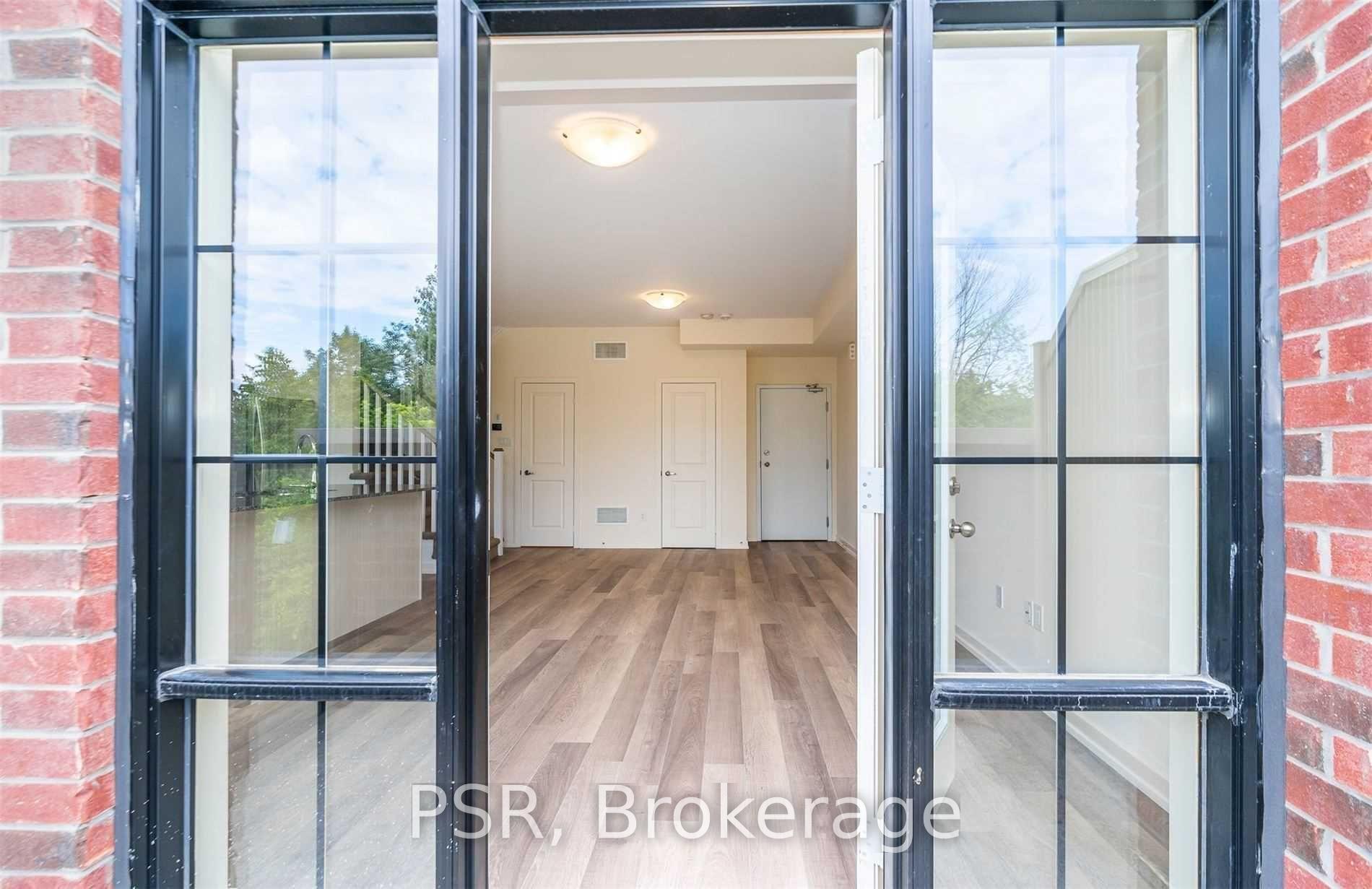 Photo 10 of Unit 449, 18 Whitaker Way, Whitchurch-Stouffville, Stouffville — HOMEH