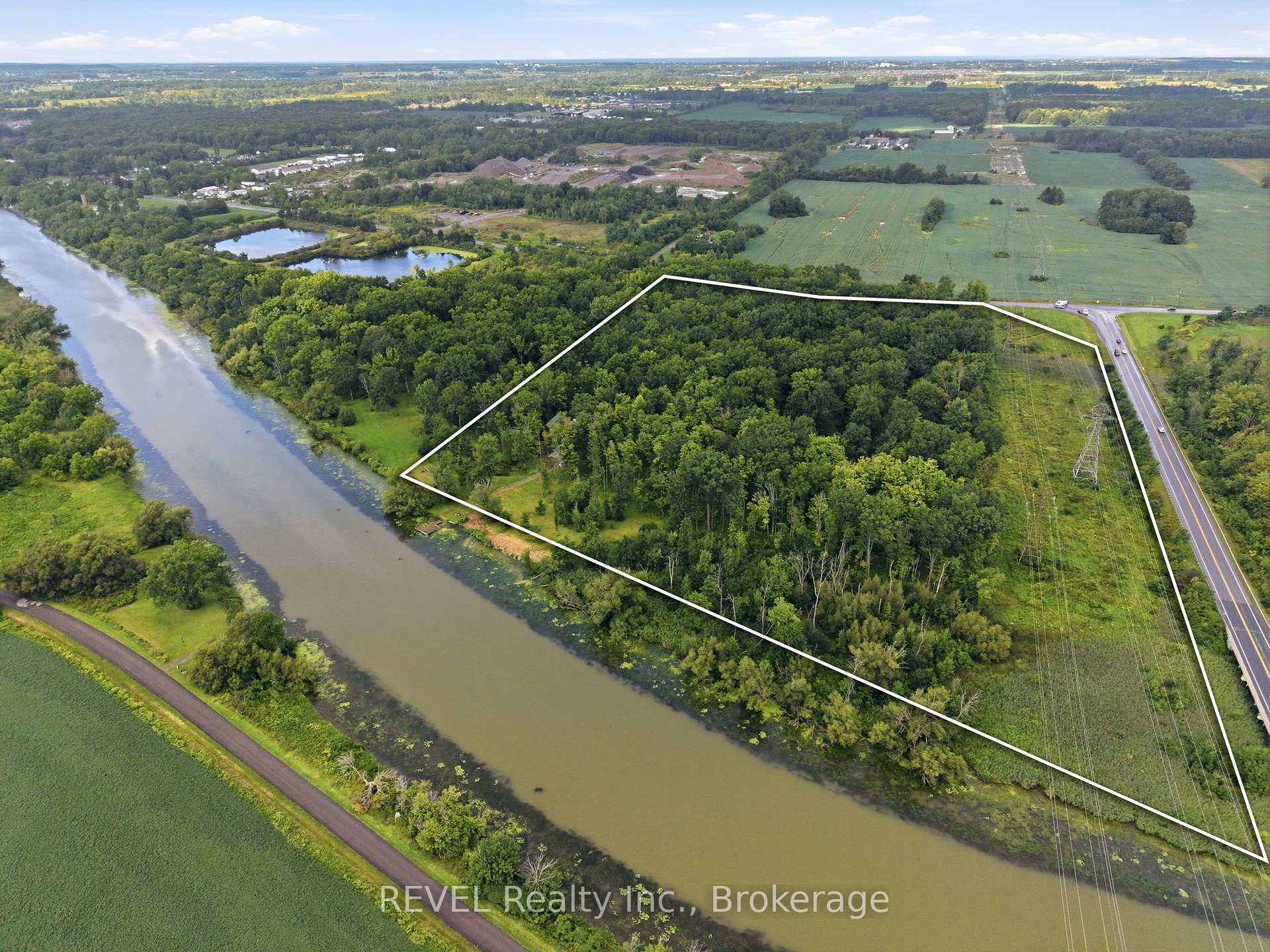 Photo 5 of 1247 Chippawa Creek Road, Thorold, Port Robinson — HOMEH