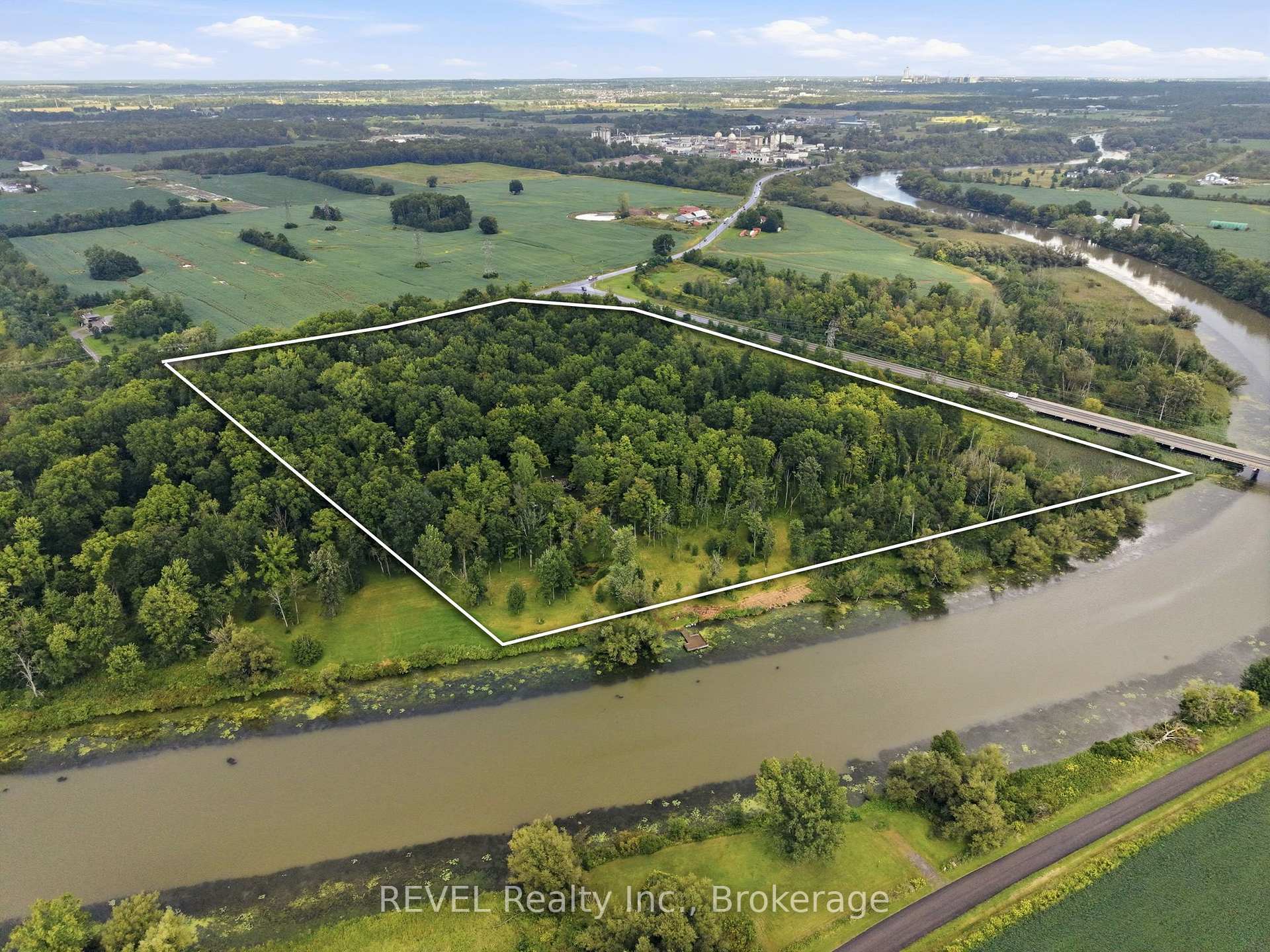 Photo 8 of 1247 Chippawa Creek Road, Thorold, Port Robinson — HOMEH
