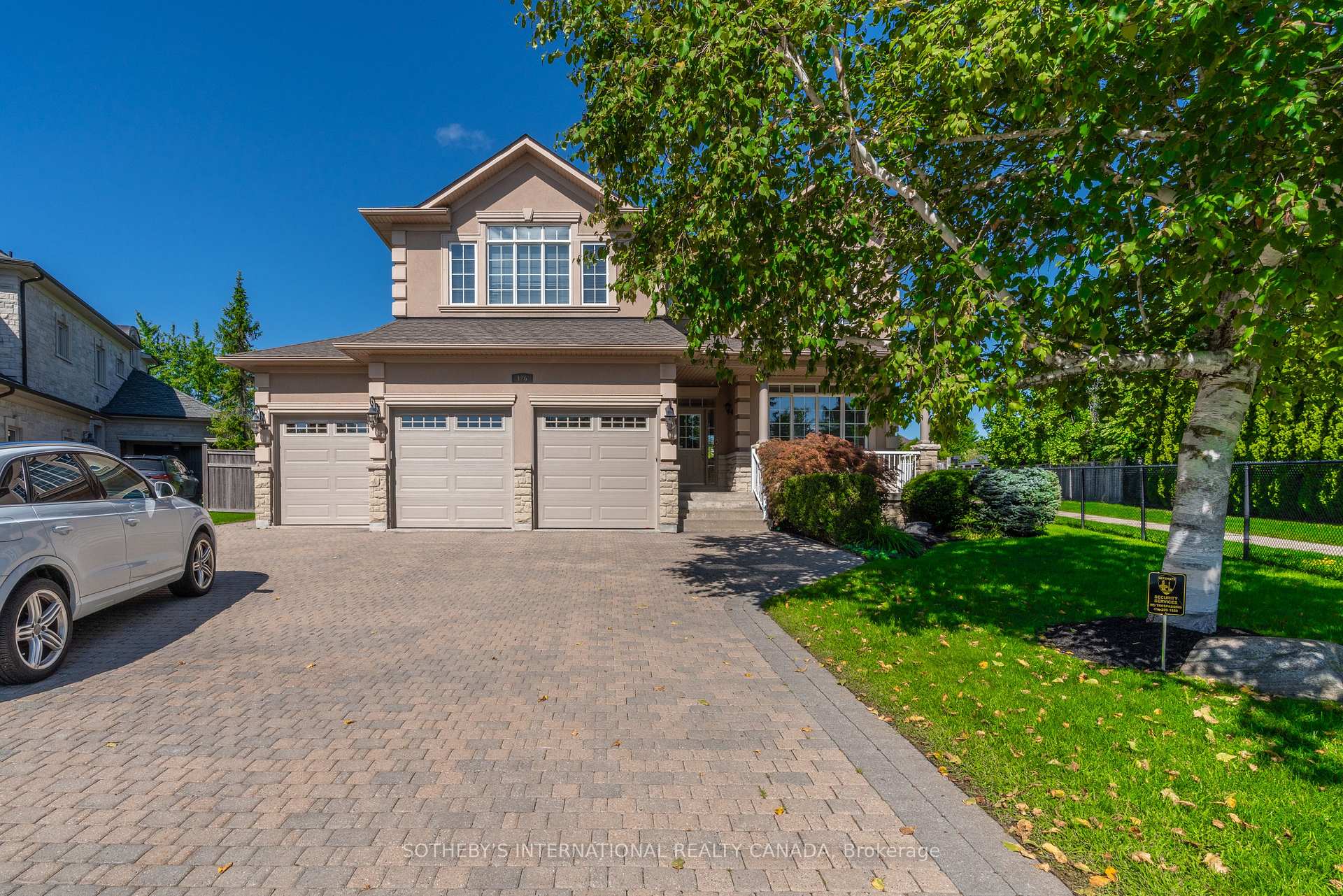 Photo 2 of 186 Weaver Court, Vaughan, Kleinburg — HOMEH