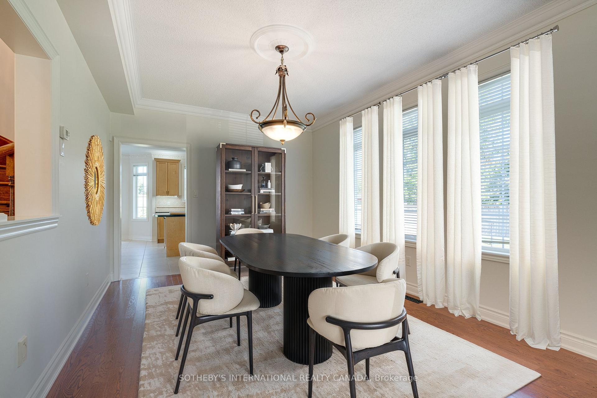 Photo 15 of 186 Weaver Court, Vaughan, Kleinburg — HOMEH