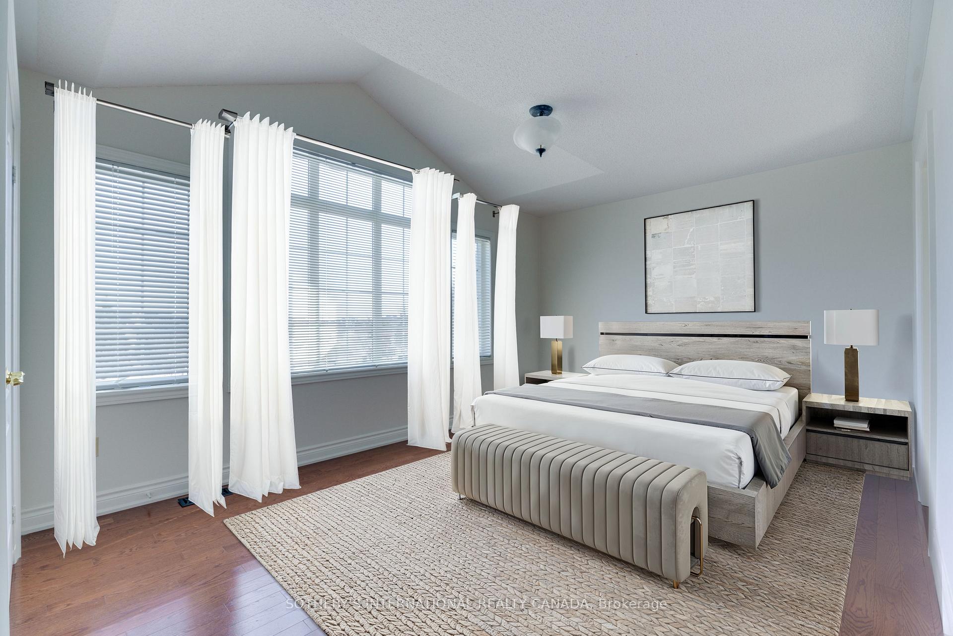 Photo 24 of 186 Weaver Court, Vaughan, Kleinburg — HOMEH