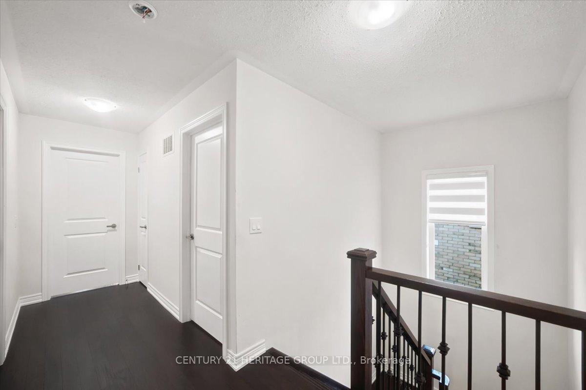 Photo 27 of 100 Mondial Crescent E, East Gwillimbury, Queensville — HOMEH