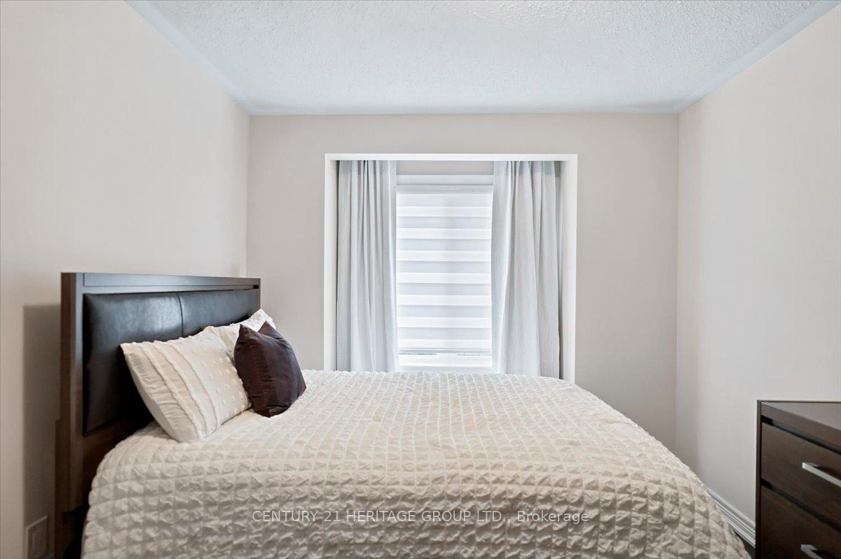 Photo 28 of 100 Mondial Crescent E, East Gwillimbury, Queensville — HOMEH