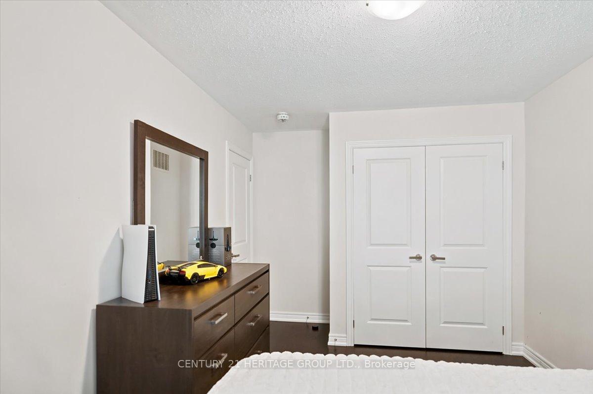 Photo 29 of 100 Mondial Crescent E, East Gwillimbury, Queensville — HOMEH