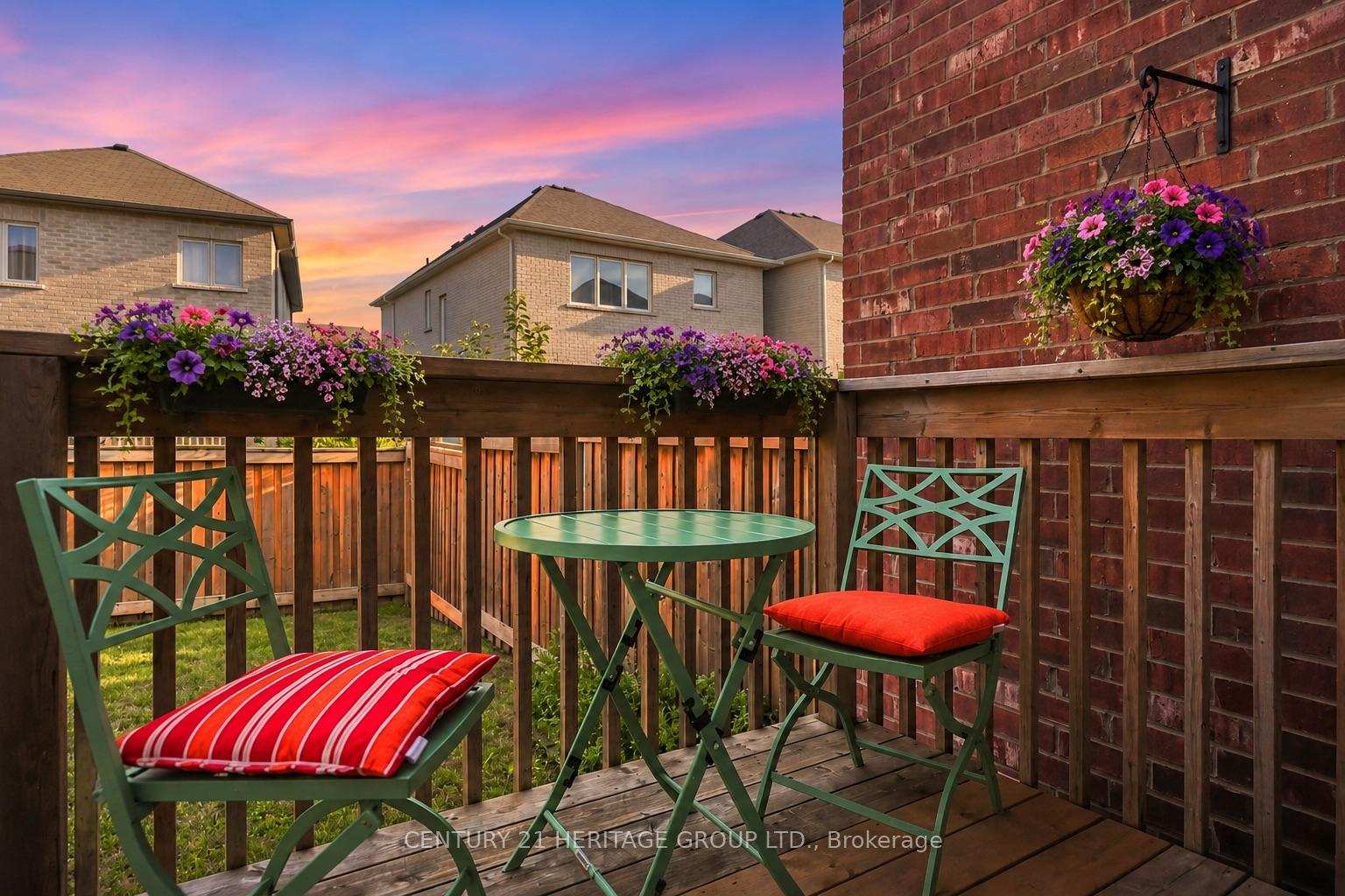 Photo 33 of 100 Mondial Crescent E, East Gwillimbury, Queensville — HOMEH