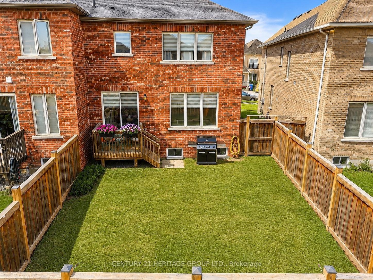 Photo 34 of 100 Mondial Crescent E, East Gwillimbury, Queensville — HOMEH