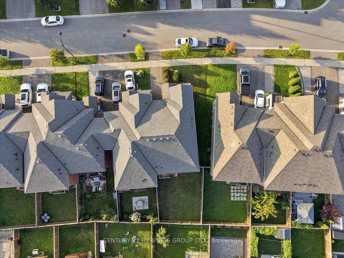 Photo 38 of 100 Mondial Crescent E, East Gwillimbury, Queensville — HOMEH