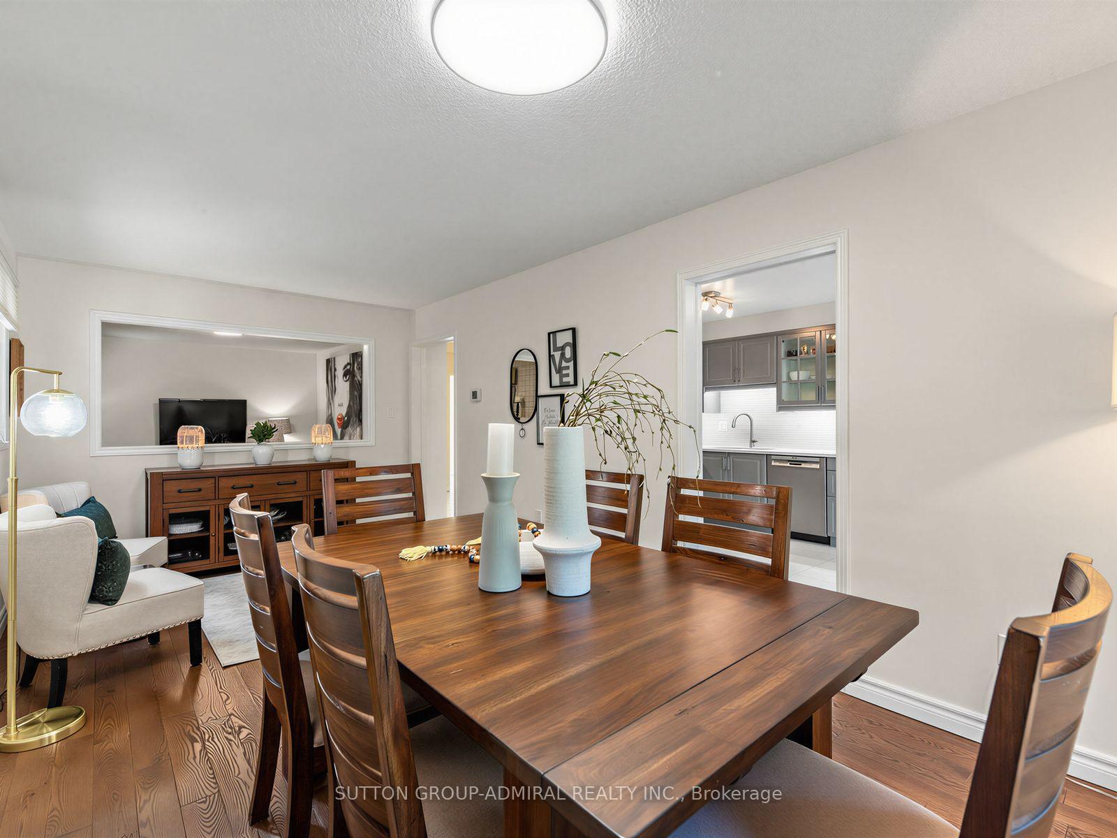Photo 10 of 59 Marita Place, Vaughan, Glen Shields — HOMEH