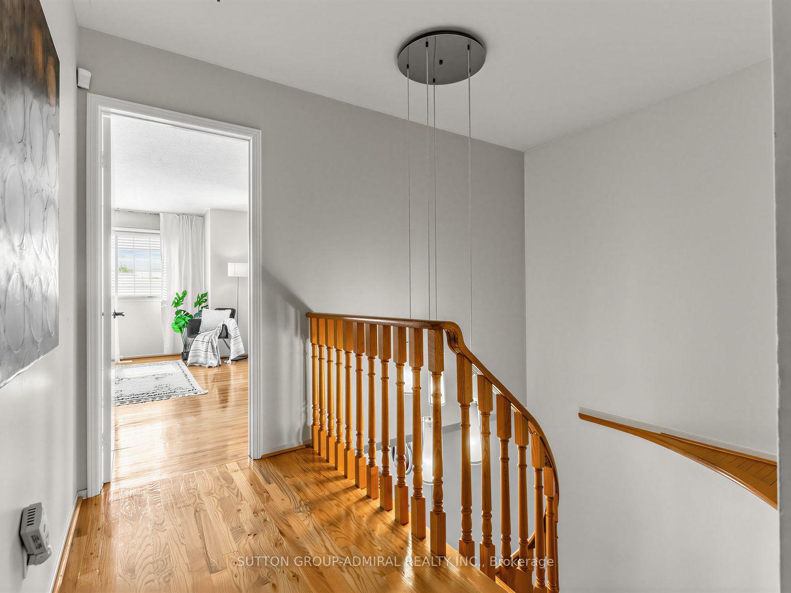 Photo 15 of 59 Marita Place, Vaughan, Glen Shields — HOMEH