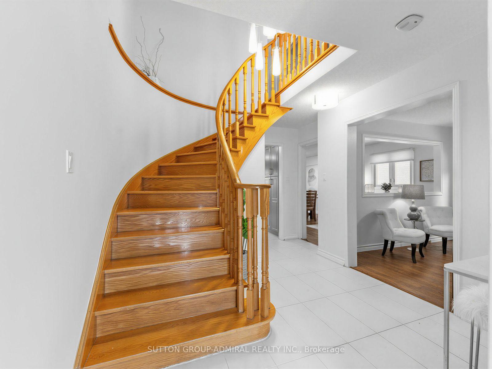 Photo 26 of 59 Marita Place, Vaughan, Glen Shields — HOMEH