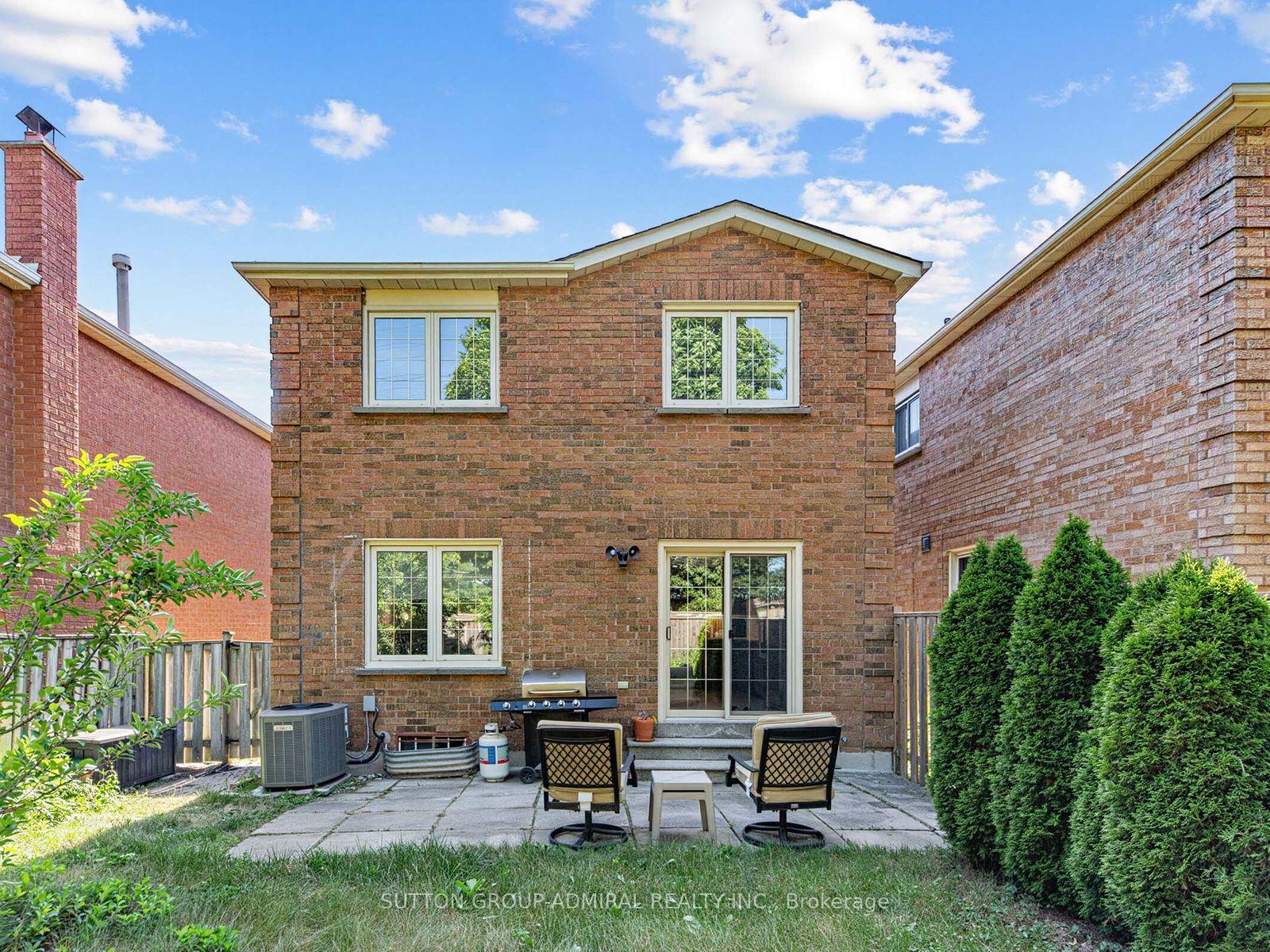 Photo 33 of 59 Marita Place, Vaughan, Glen Shields — HOMEH