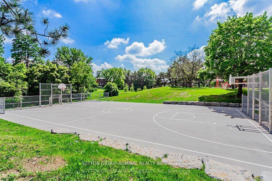 Photo 42 of 59 Marita Place, Vaughan, Glen Shields — HOMEH