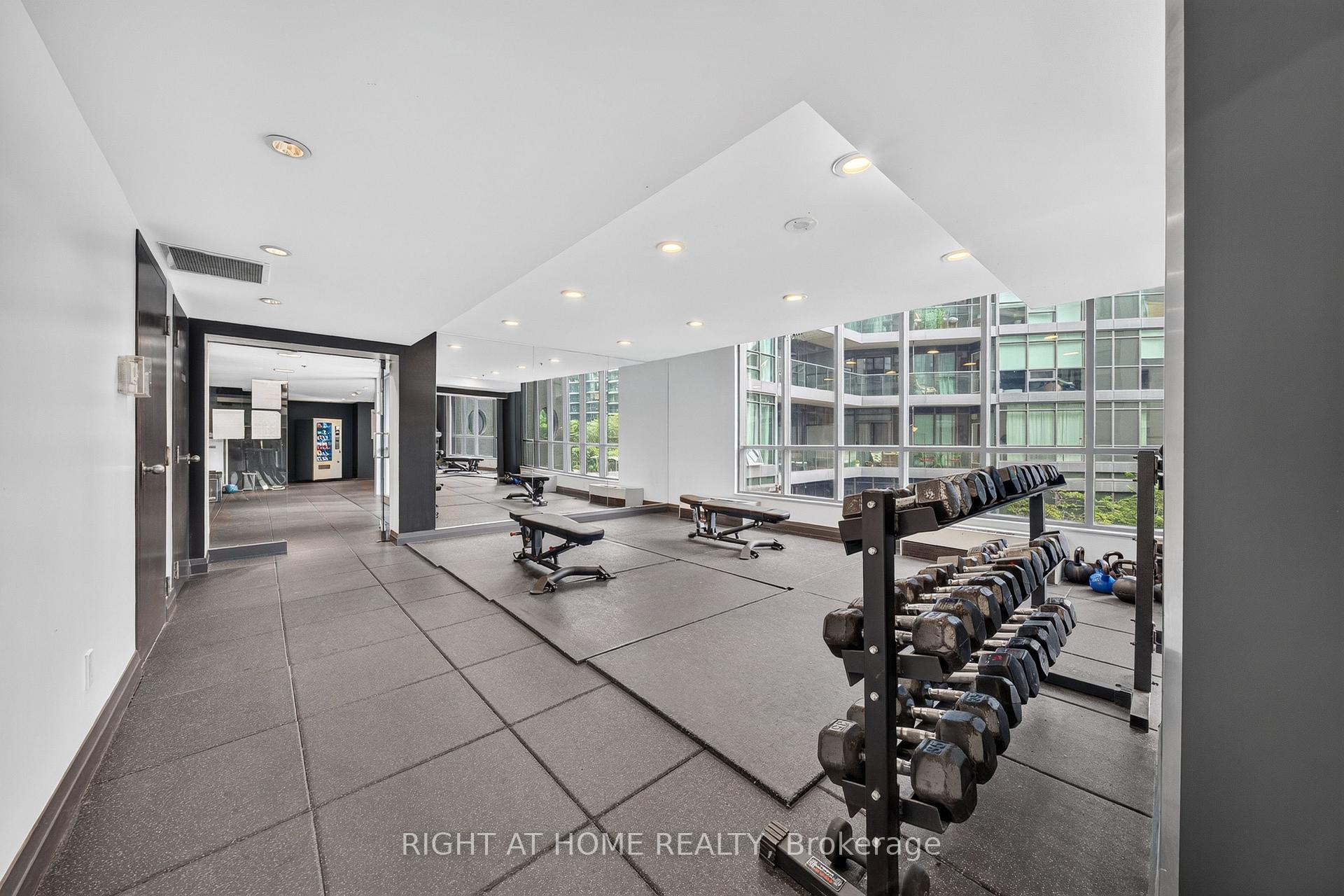 Photo 28 of Unit 321, 231 Fort York Boulevard, Toronto, Niagara — HOMEH