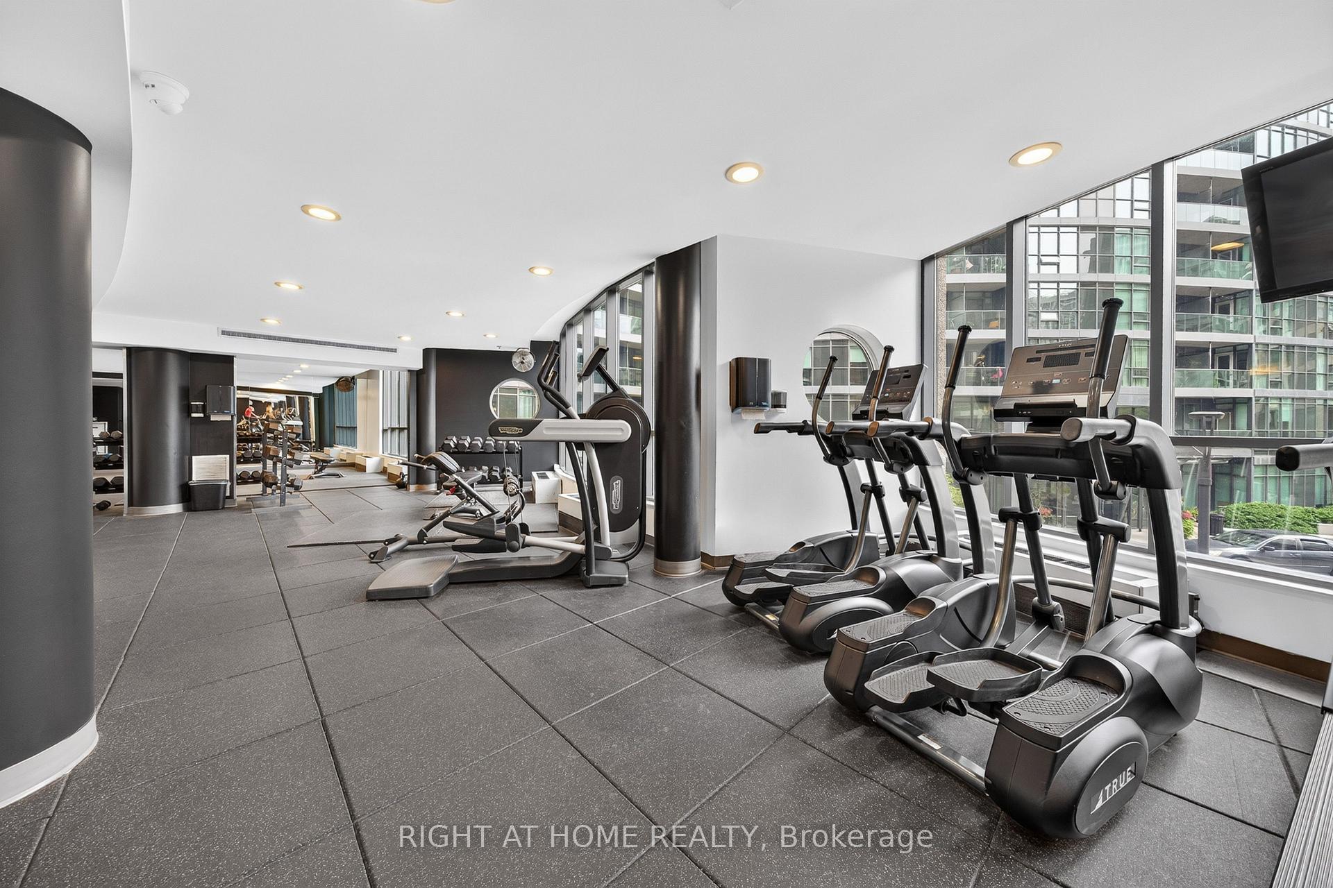 Photo 29 of Unit 321, 231 Fort York Boulevard, Toronto, Niagara — HOMEH