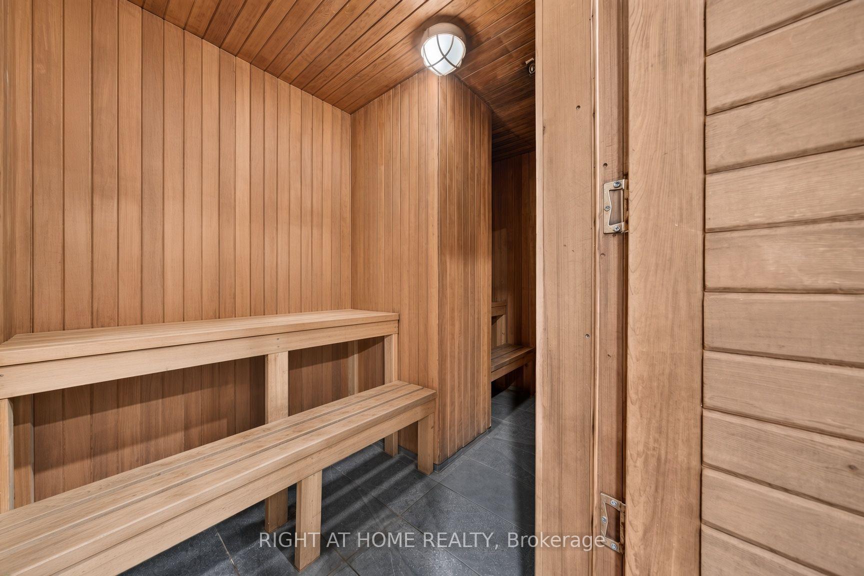 Photo 32 of Unit 321, 231 Fort York Boulevard, Toronto, Niagara — HOMEH
