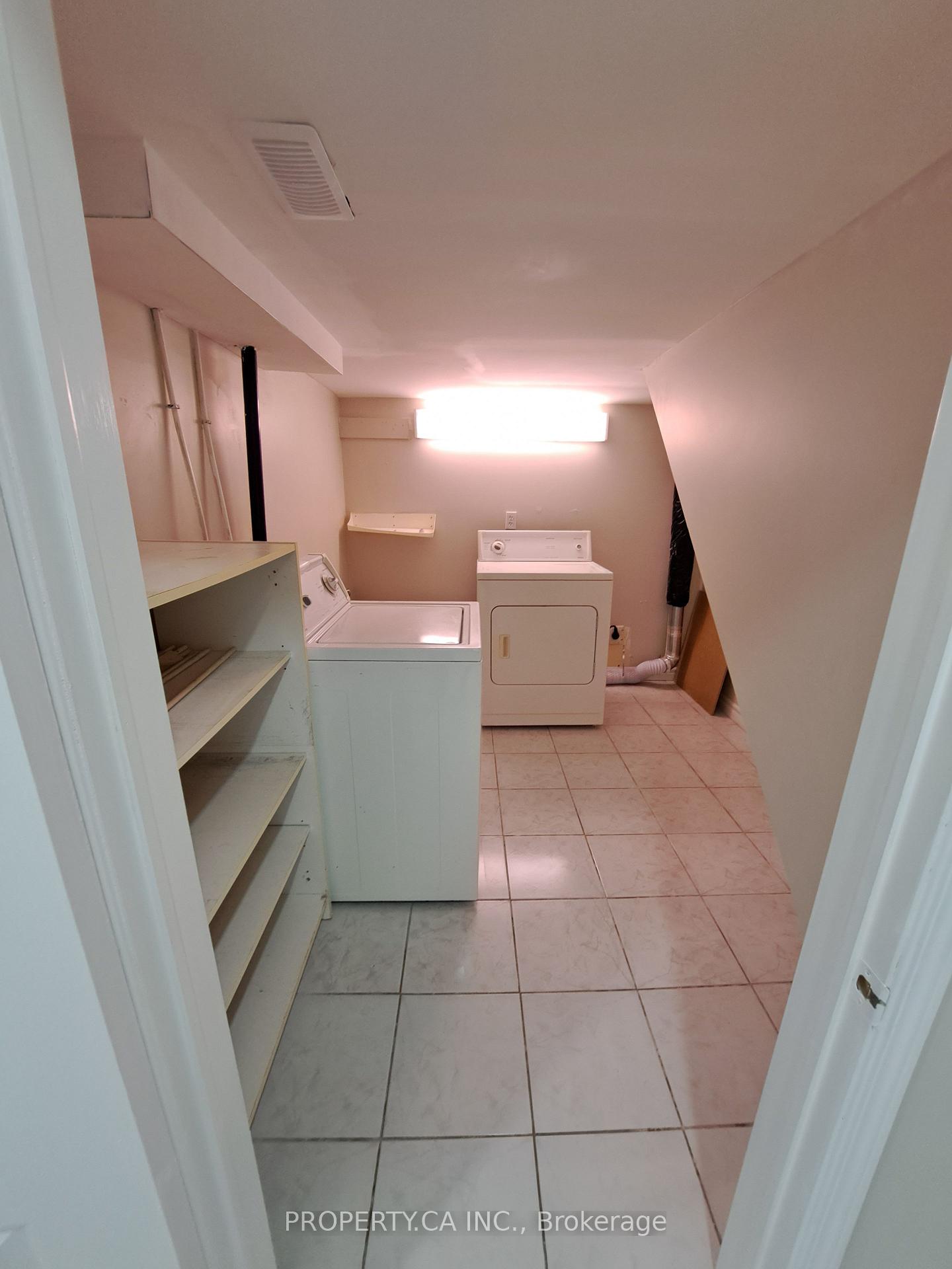 Photo 2 of Unit Bsmt, 135 Sunny Meadow Boulevard, Brampton, Sandringham-Wellington — HOMEH