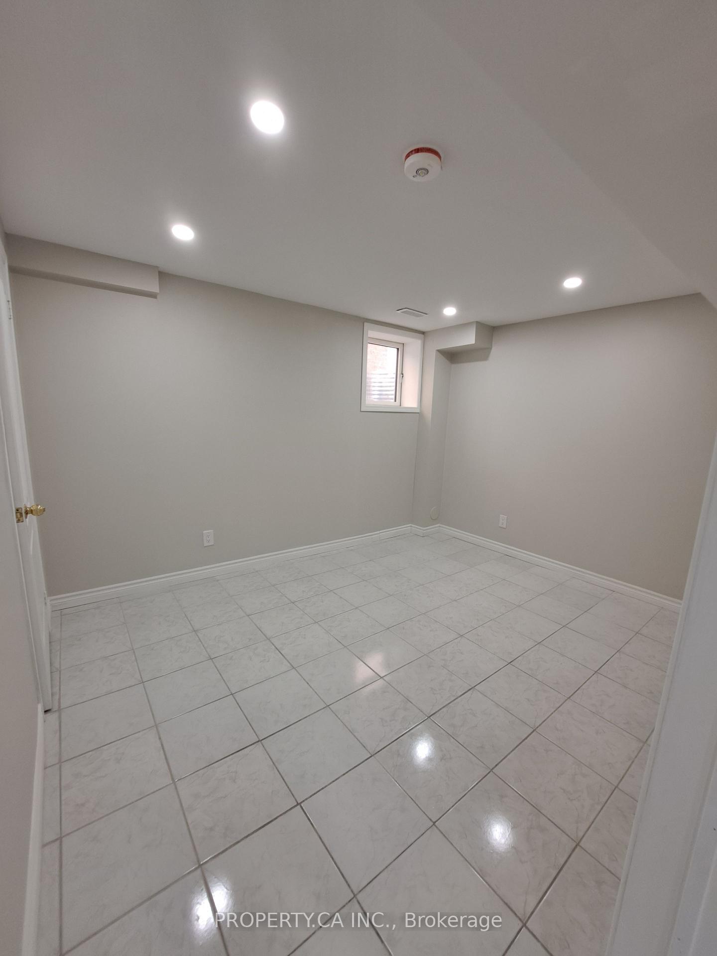 Photo 3 of Unit Bsmt, 135 Sunny Meadow Boulevard, Brampton, Sandringham-Wellington — HOMEH