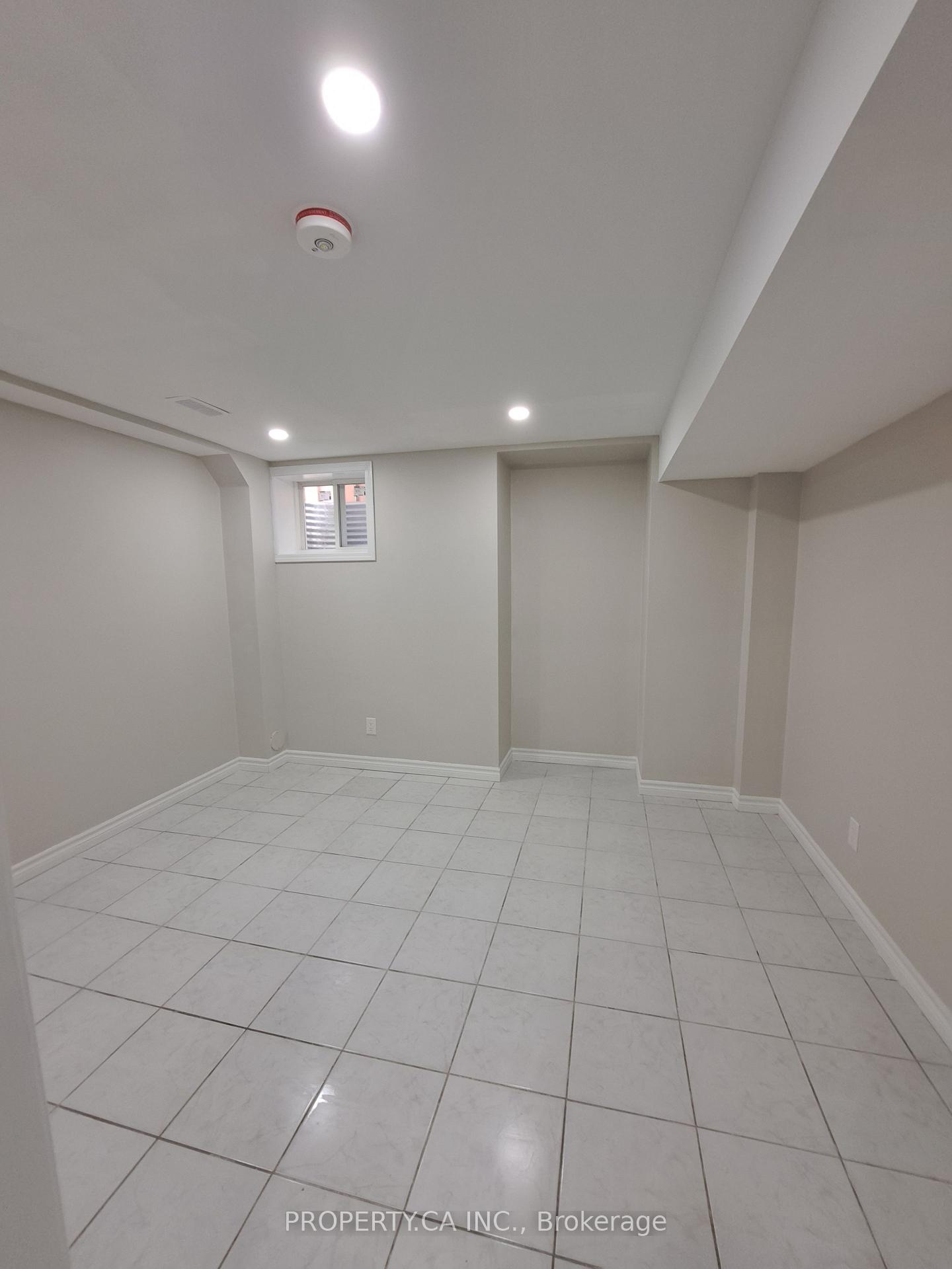 Photo 4 of Unit Bsmt, 135 Sunny Meadow Boulevard, Brampton, Sandringham-Wellington — HOMEH
