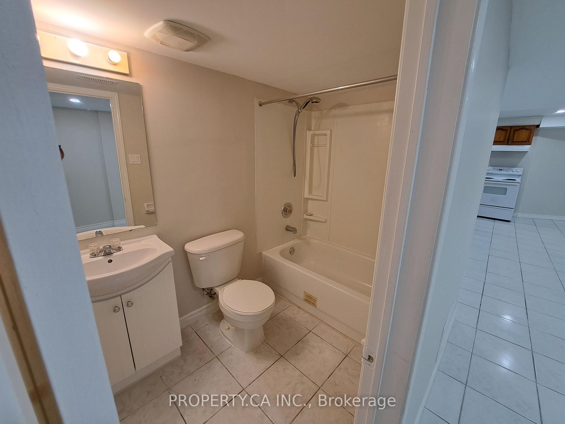 Photo 8 of Unit Bsmt, 135 Sunny Meadow Boulevard, Brampton, Sandringham-Wellington — HOMEH