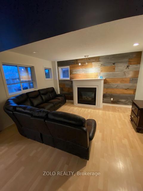 Photo 4 of 24 Coburn Crescent, New Tecumseth, Beeton — HOMEH