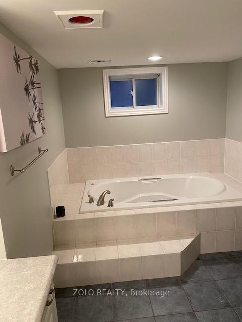 Photo 7 of 24 Coburn Crescent, New Tecumseth, Beeton — HOMEH