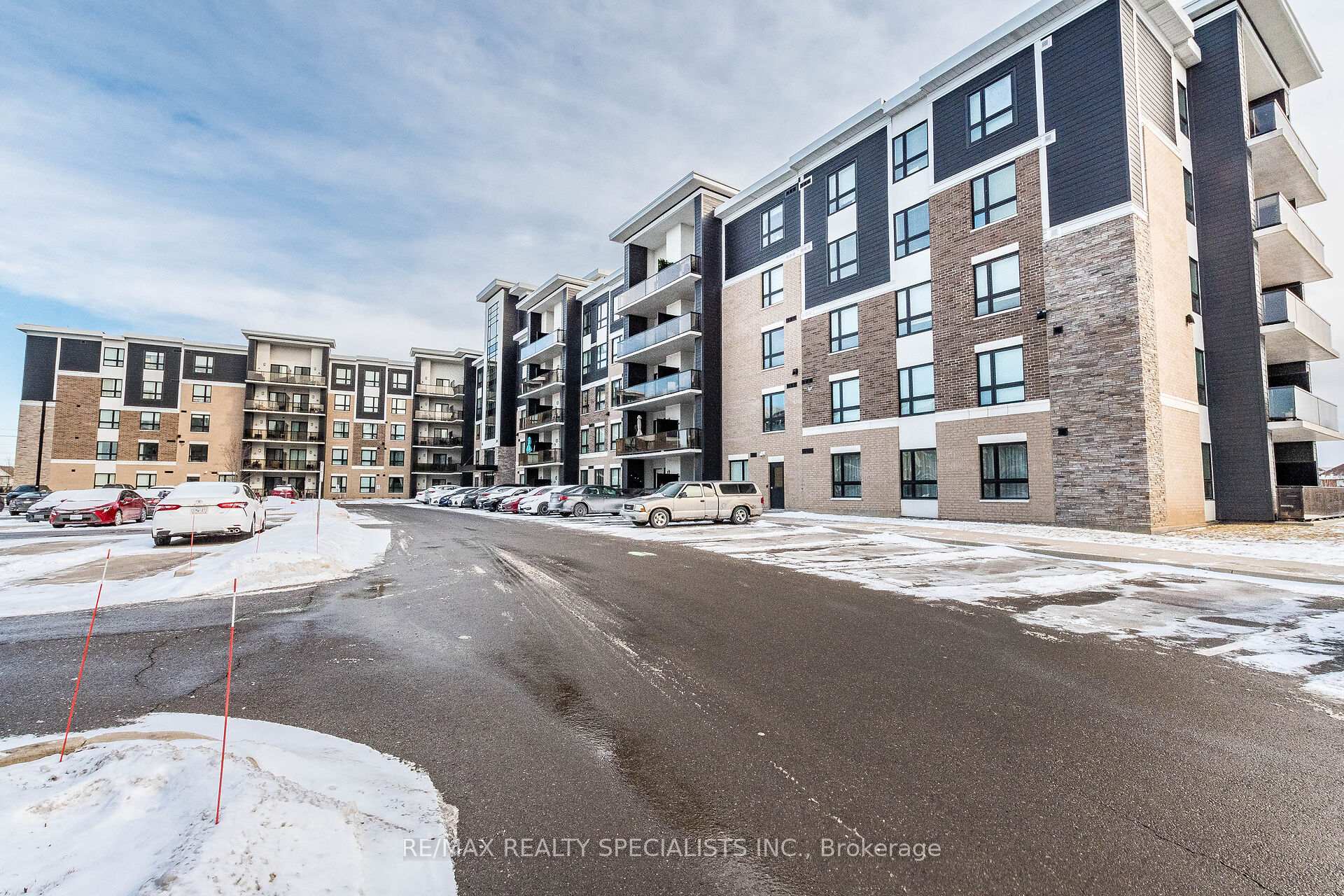 Photo 5 of Unit 221, 640 Sauve Street, Milton, Beaty — HOMEH