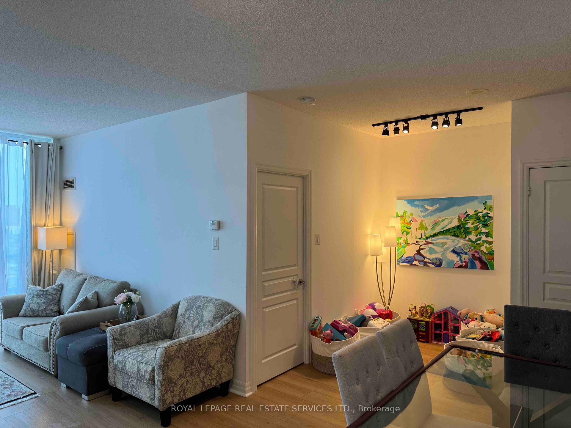 Photo 13 of Unit 1205, 3515 Kariya Drive S, Mississauga, Fairview — HOMEH
