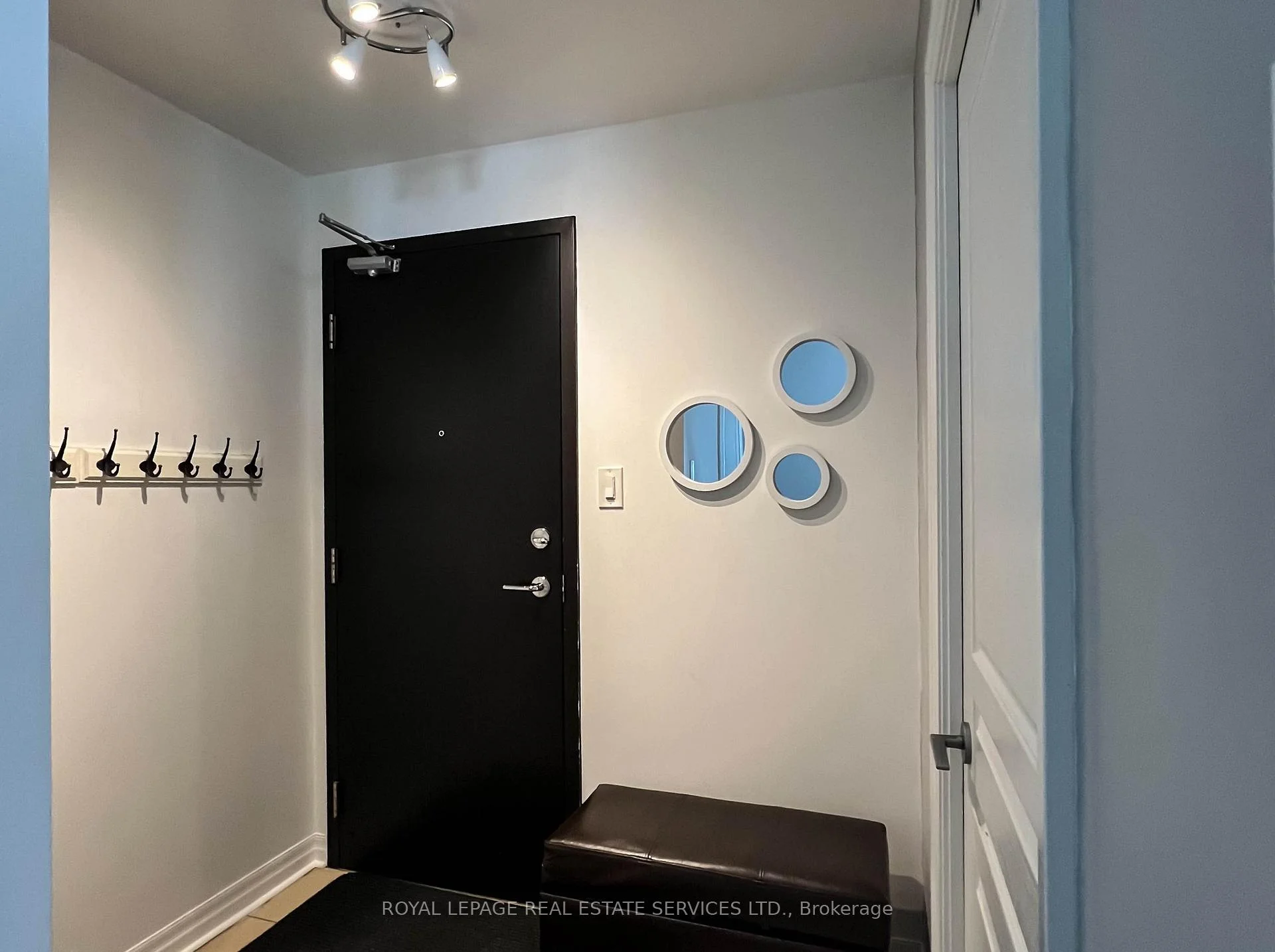 Photo 4 of Unit 1205, 3515 Kariya Drive S, Mississauga, Fairview — HOMEH