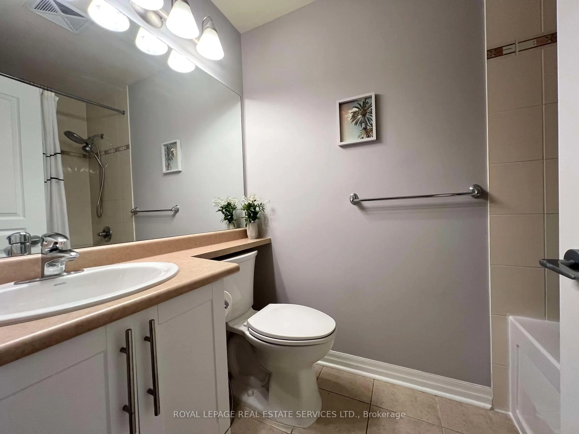 Photo 6 of Unit 1205, 3515 Kariya Drive S, Mississauga, Fairview — HOMEH