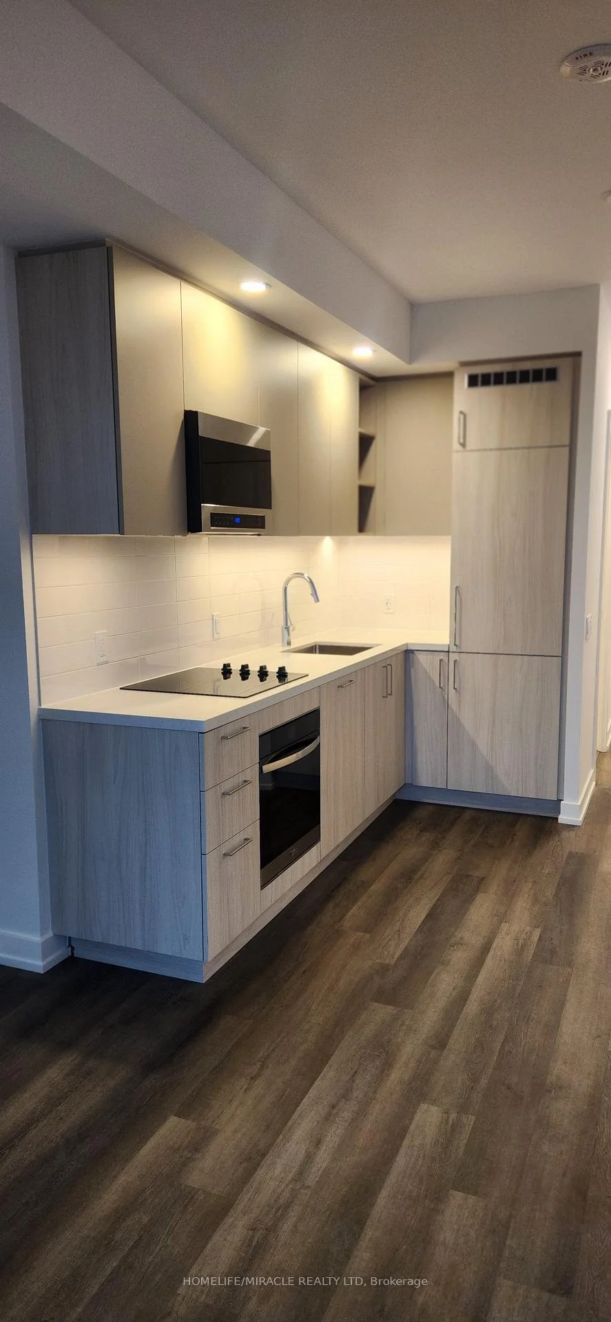 Photo 21 of Unit 610, 21 Meadowdale Road, Vaughan, Concord — HOMEH