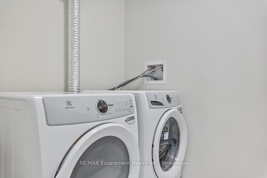 Photo 9 of Unit 216, 123 Maurice Drive, Oakville, Central — HOMEH