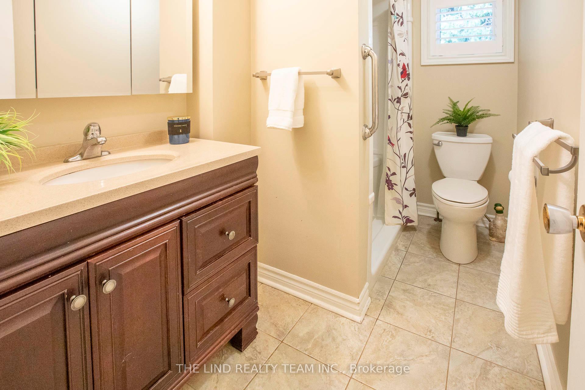 Photo 15 of 272 Jeff Smith Court, Newmarket, Gorham-College Manor — HOMEH