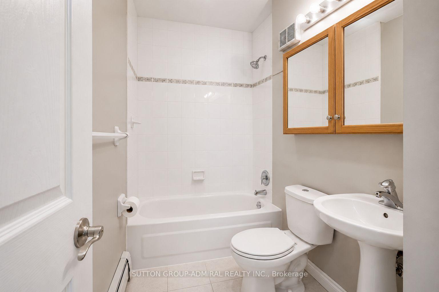 Photo 10 of Unit 704, 30 Summit Avenue, Hamilton, Eastmount — HOMEH