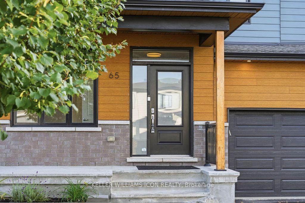 Photo 3 of 65 Axel Crescent, Ottawa, Kanata - Emerald Meadows/Trailwest — HOMEH