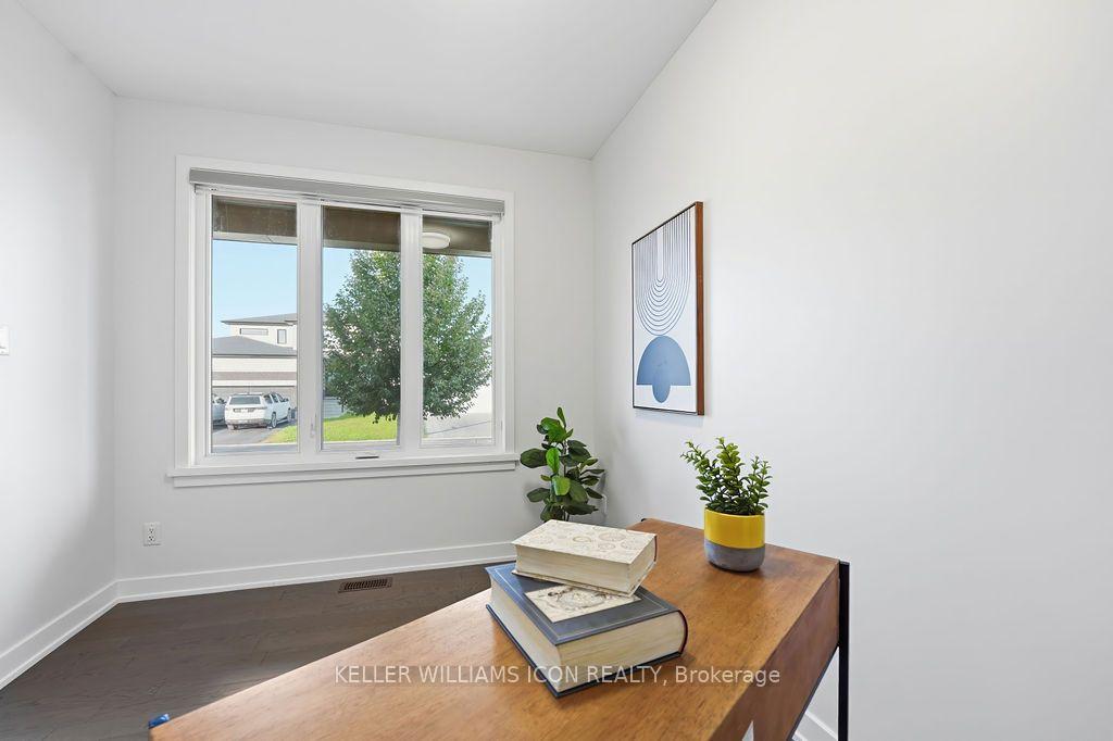 Photo 10 of 65 Axel Crescent, Ottawa, Kanata - Emerald Meadows/Trailwest — HOMEH