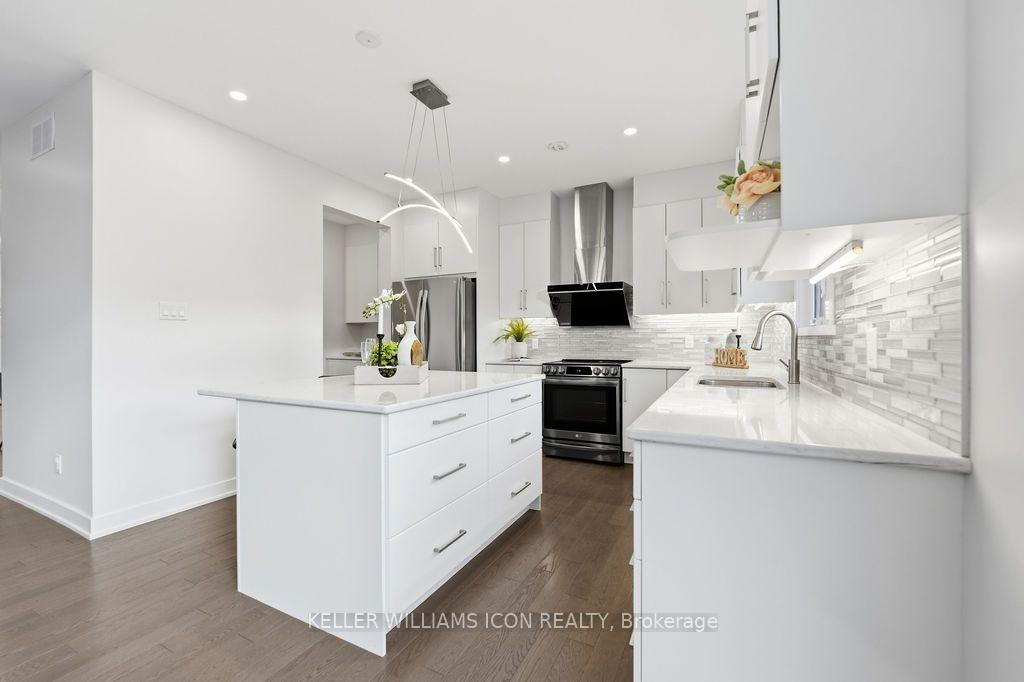 Photo 17 of 65 Axel Crescent, Ottawa, Kanata - Emerald Meadows/Trailwest — HOMEH