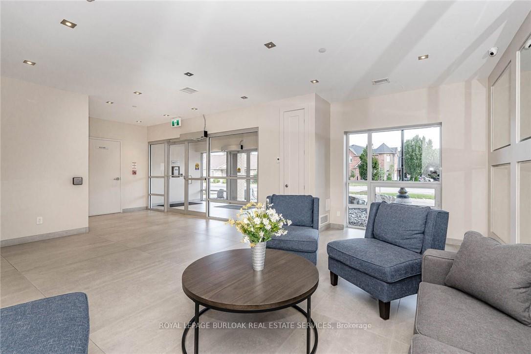 Photo 4 of Unit 106, 4040 Upper Middle Road, Burlington, Tansley — HOMEH