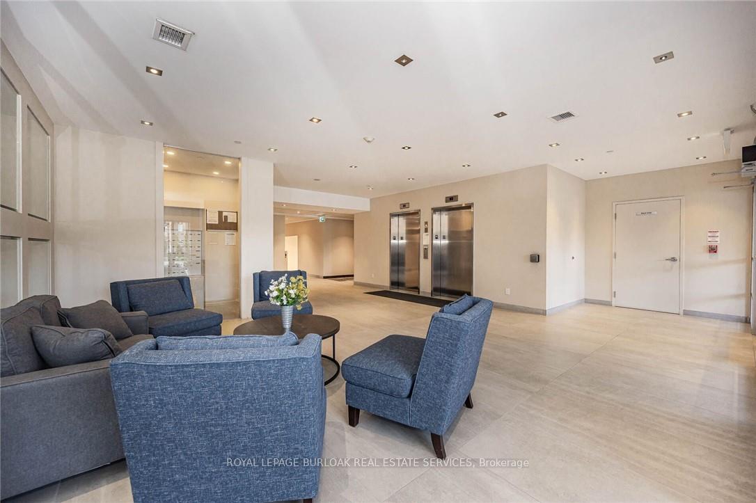Photo 5 of Unit 106, 4040 Upper Middle Road, Burlington, Tansley — HOMEH