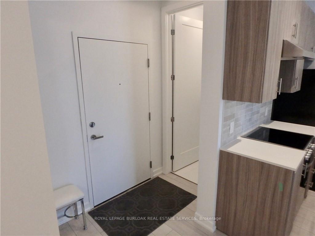 Photo 9 of Unit 106, 4040 Upper Middle Road, Burlington, Tansley — HOMEH