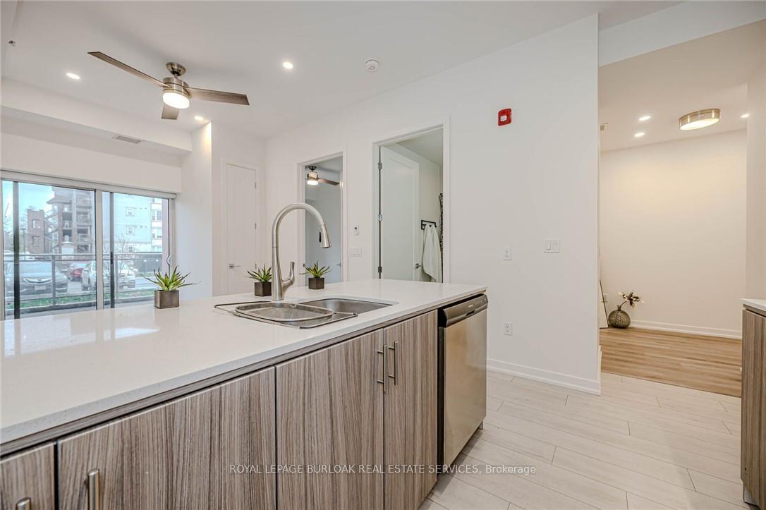 Photo 15 of Unit 106, 4040 Upper Middle Road, Burlington, Tansley — HOMEH