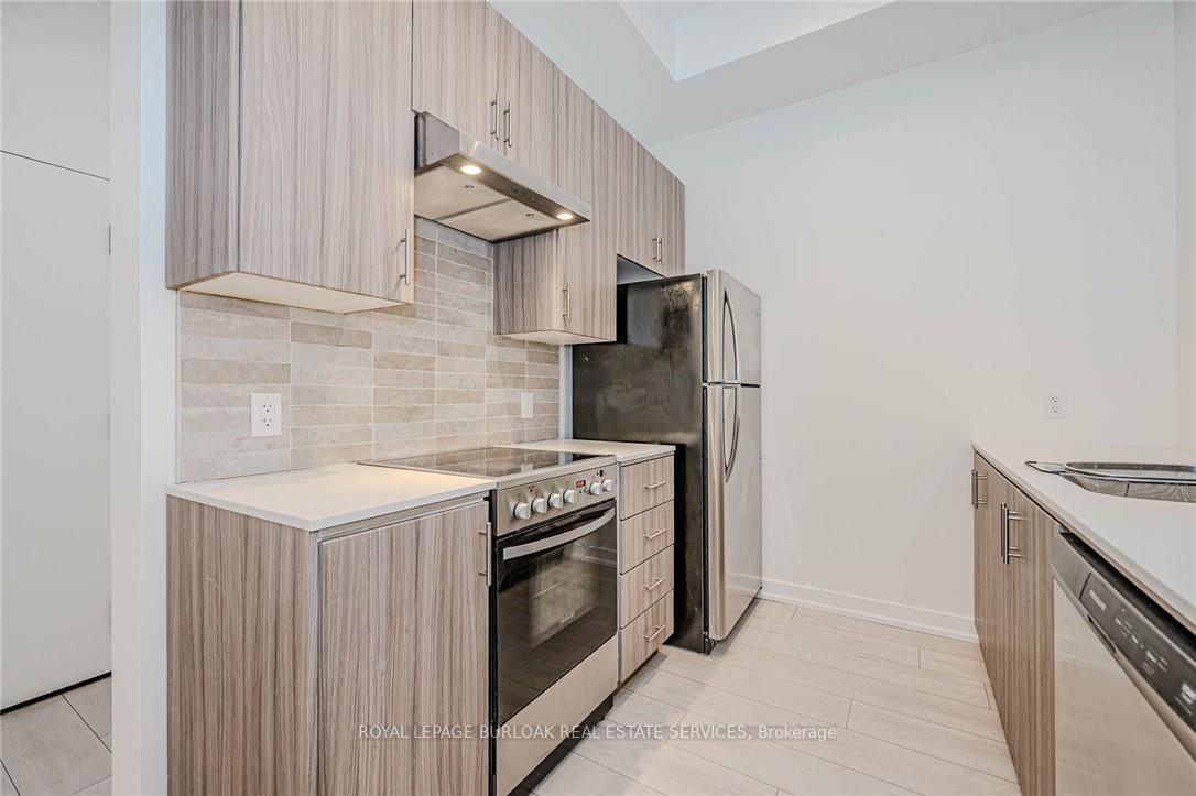 Photo 16 of Unit 106, 4040 Upper Middle Road, Burlington, Tansley — HOMEH