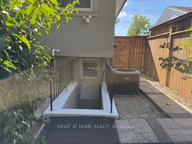 Photo 4 of Unit Basement, 1173 Sixth Line, Oakville, College Park — HOMEH