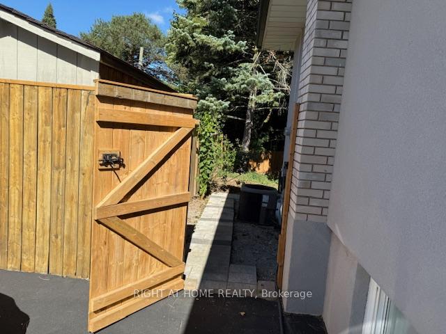 Photo 21 of Unit Basement, 1173 Sixth Line, Oakville, College Park — HOMEH