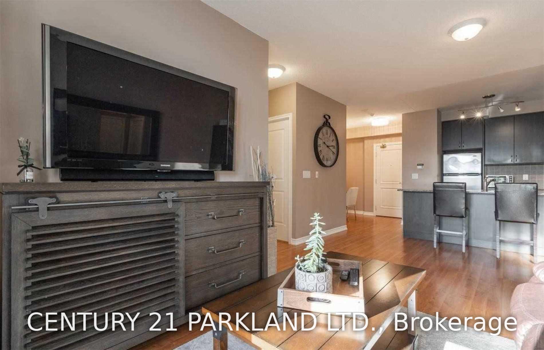 Photo 13 of Unit 608, 9235 Jane Street, Vaughan, Maple — HOMEH