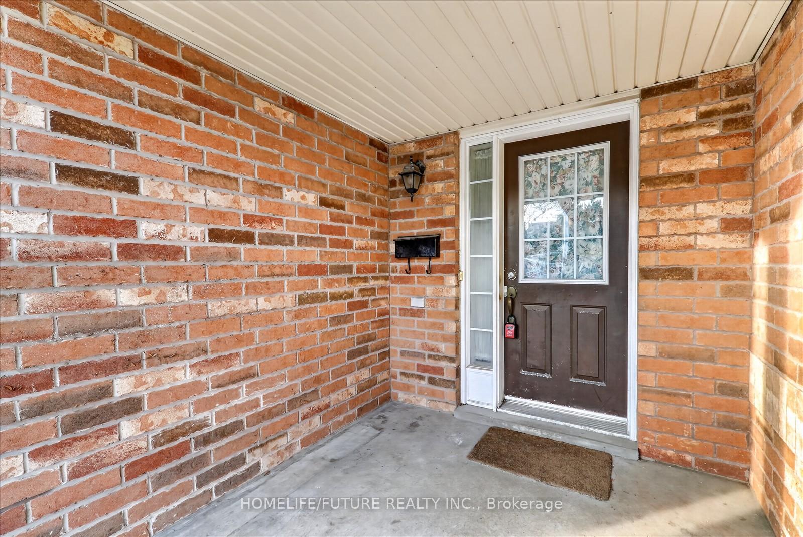 Photo 4 of Unit 17, 435 Middlefield Road, Scarborough, Agincourt North — HOMEH