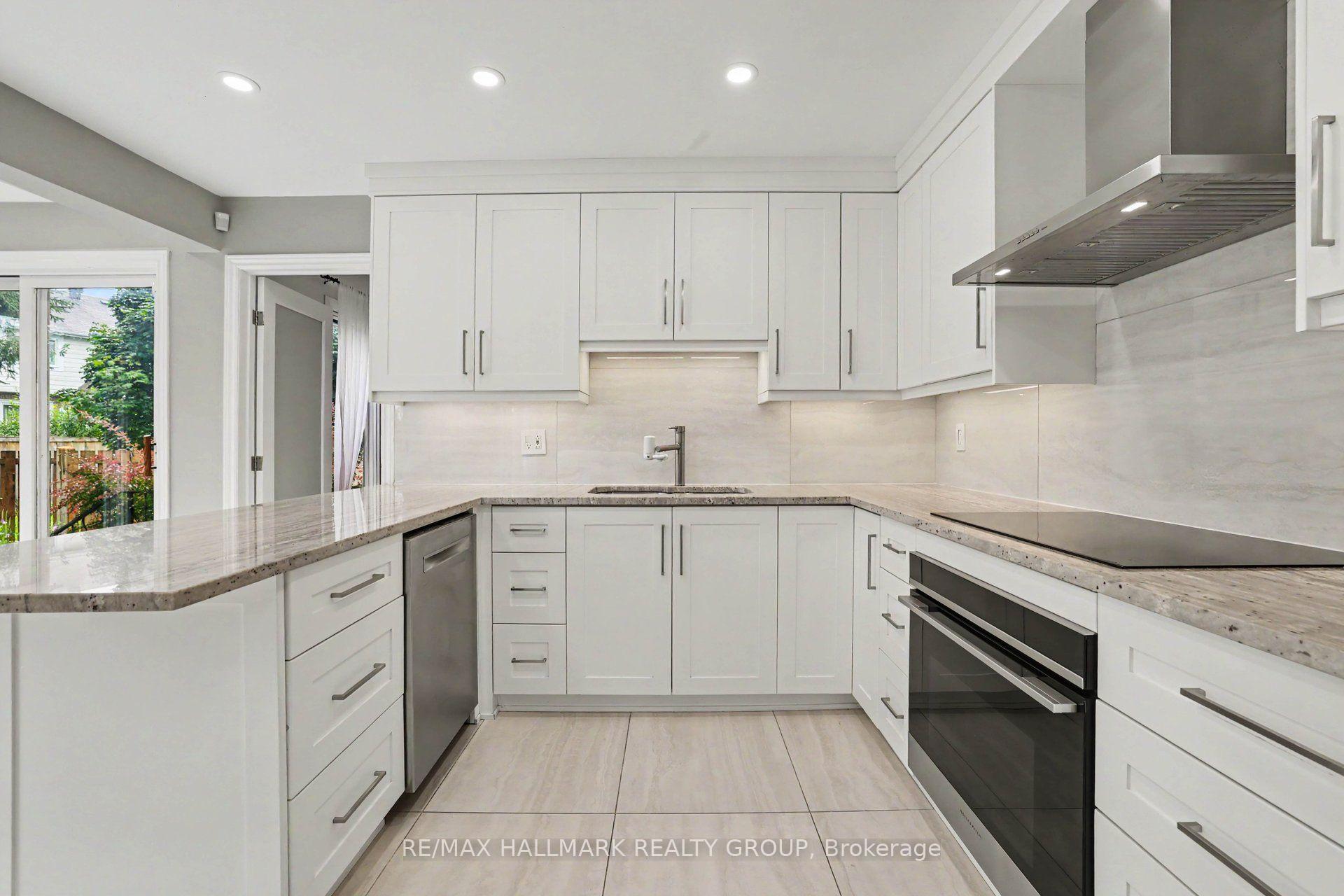 Photo 5 of 66 Bateman Drive, Ottawa, Manordale — HOMEH