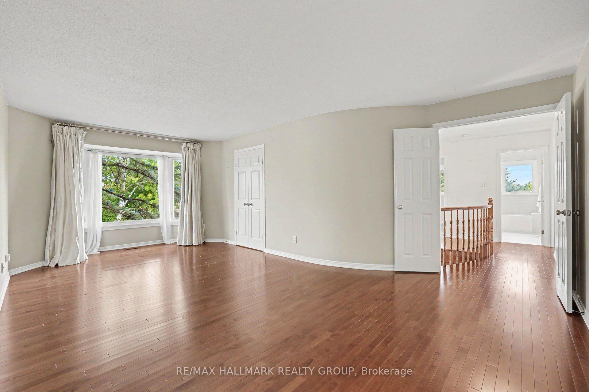 Photo 19 of 66 Bateman Drive, Ottawa, Manordale — HOMEH