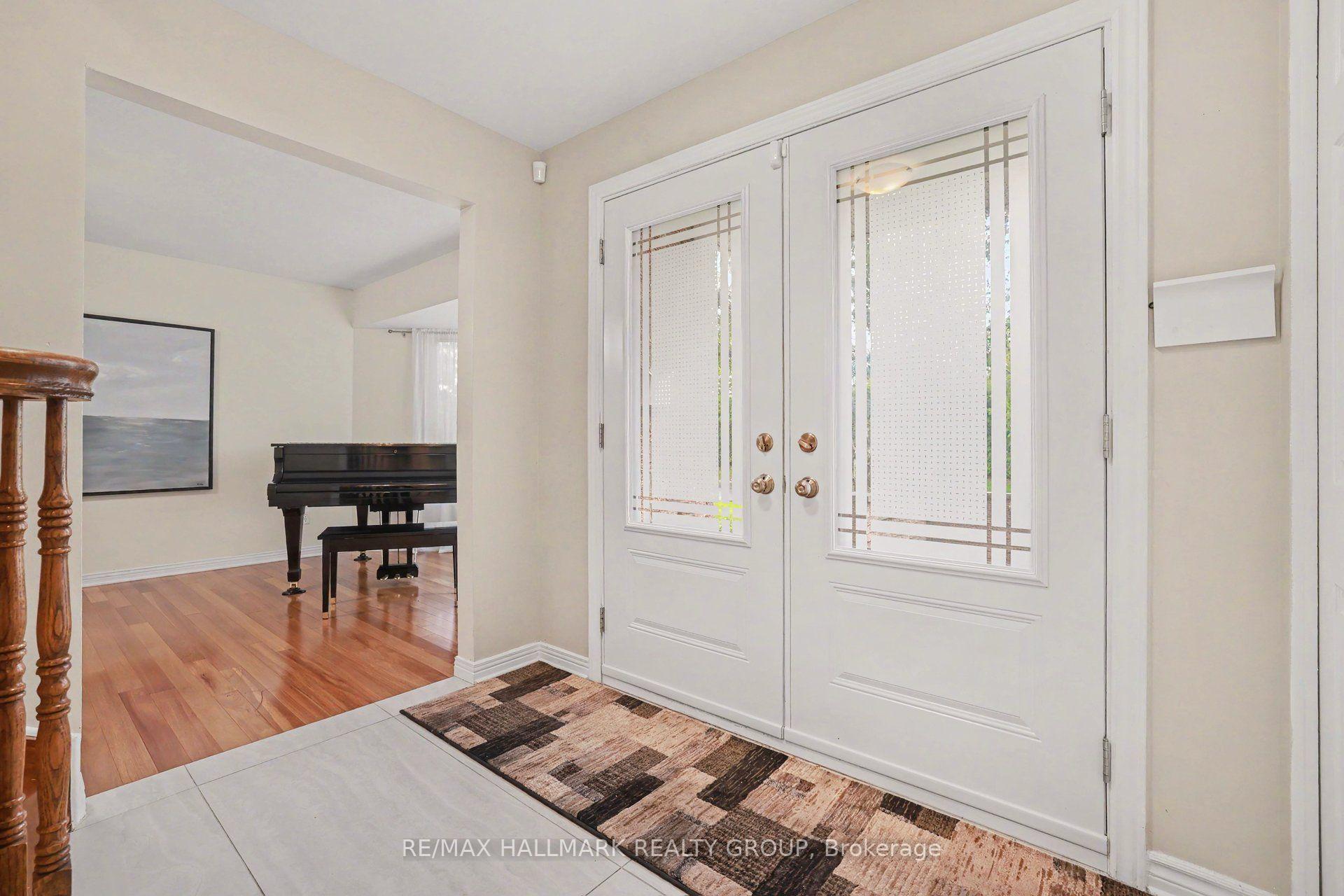 Photo 32 of 66 Bateman Drive, Ottawa, Manordale — HOMEH