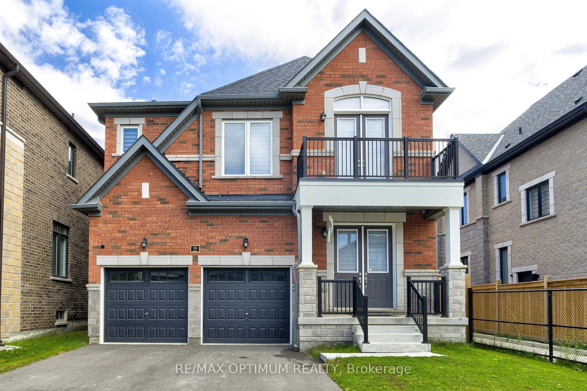 Photo 3 of 19 Gatherwood Terrace, Caledon, Rural Caledon — HOMEH